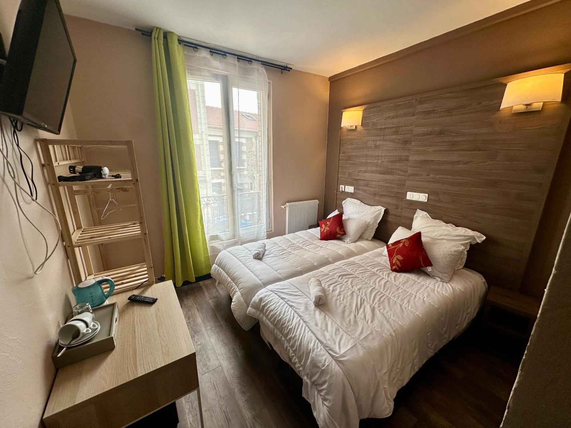 Hotel Victor Hugo Clamart Exterior photo