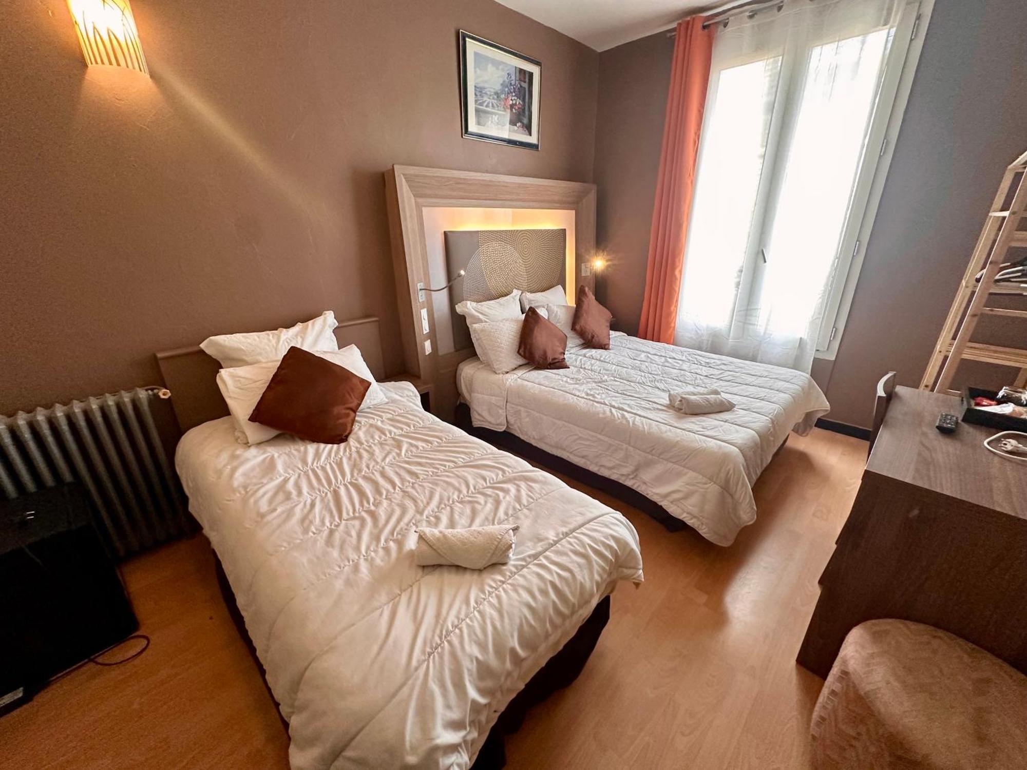 Hotel Victor Hugo Clamart Exterior photo