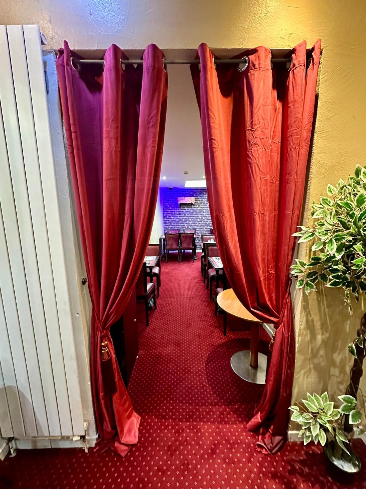 Hotel Victor Hugo Clamart Exterior photo
